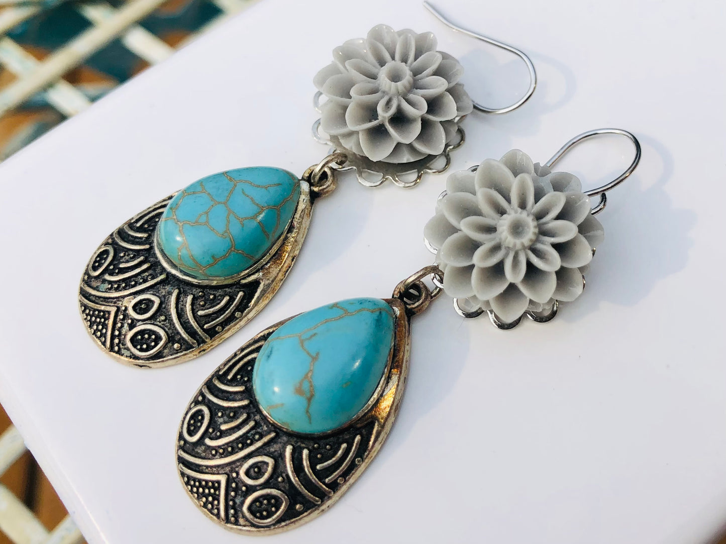 Light Grey Flower Dangle Earrings with Turquoise Stone Drop